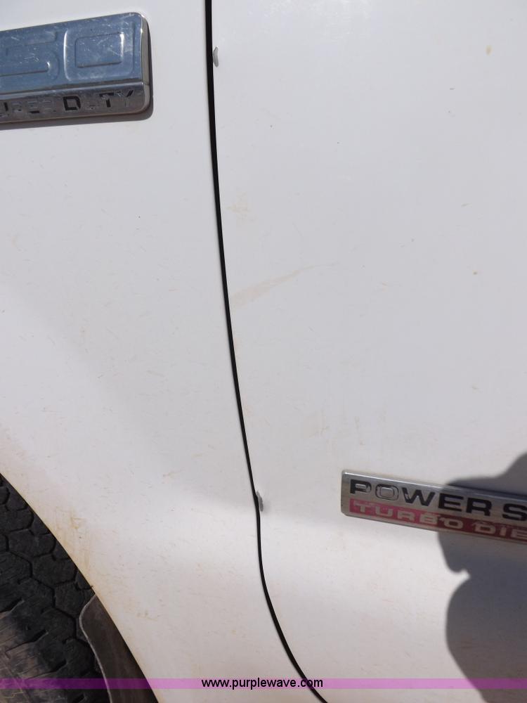 image for item I8411 2006 Ford F250 Super Duty XL SuperCab pickup truck