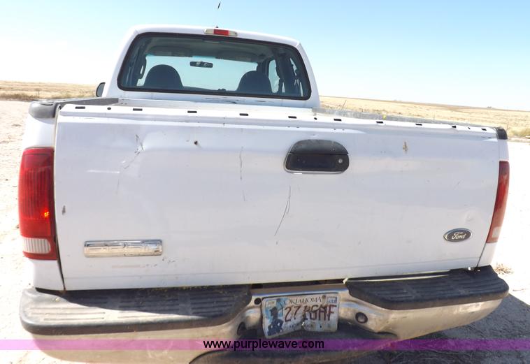 image for item I8411 2006 Ford F250 Super Duty XL SuperCab pickup truck
