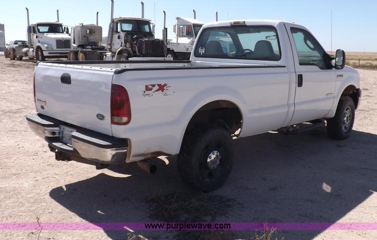 image for item I8412 2007 Ford F250 Super Duty XL pickup truck