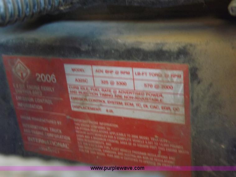 image for item I8412 2007 Ford F250 Super Duty XL pickup truck