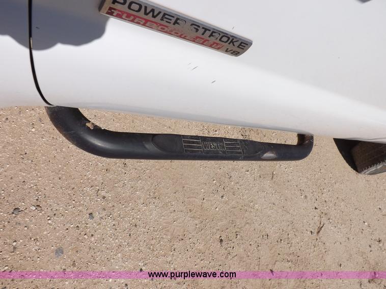 image for item I8412 2007 Ford F250 Super Duty XL pickup truck