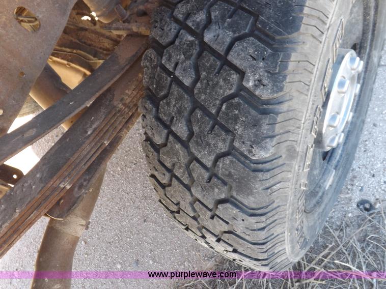 image for item I8412 2007 Ford F250 Super Duty XL pickup truck