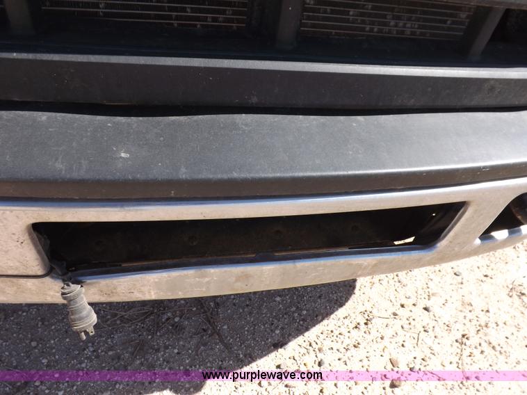 image for item I8412 2007 Ford F250 Super Duty XL pickup truck