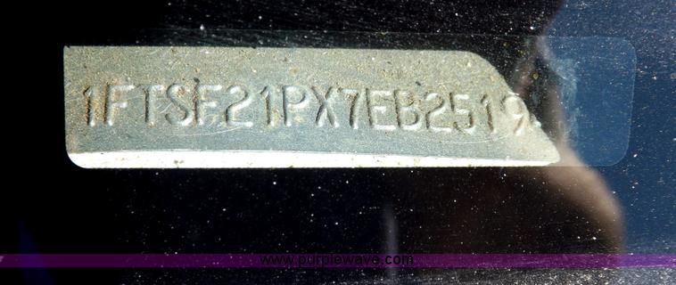 image for item I8412 2007 Ford F250 Super Duty XL pickup truck