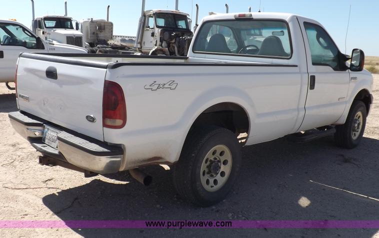 image for item I8413 2007 Ford F250 Super Duty XL pickup truck