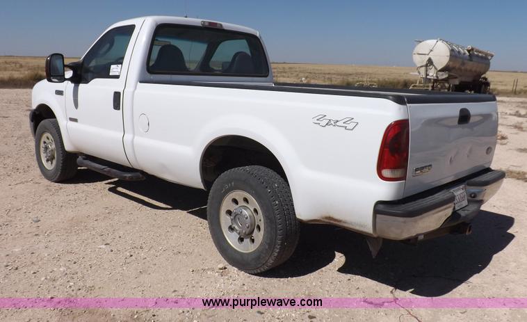 image for item I8413 2007 Ford F250 Super Duty XL pickup truck