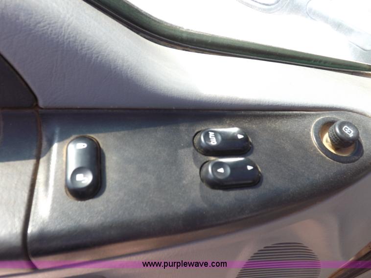 image for item I8413 2007 Ford F250 Super Duty XL pickup truck