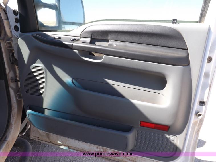 image for item I8413 2007 Ford F250 Super Duty XL pickup truck