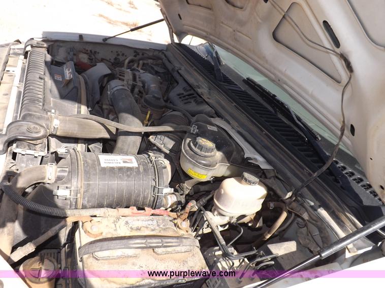 image for item I8413 2007 Ford F250 Super Duty XL pickup truck