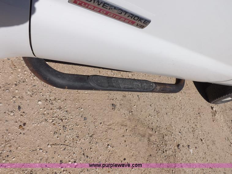 image for item I8413 2007 Ford F250 Super Duty XL pickup truck