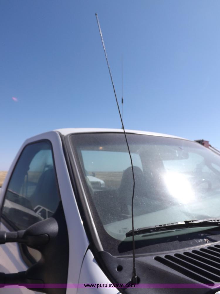 image for item I8413 2007 Ford F250 Super Duty XL pickup truck