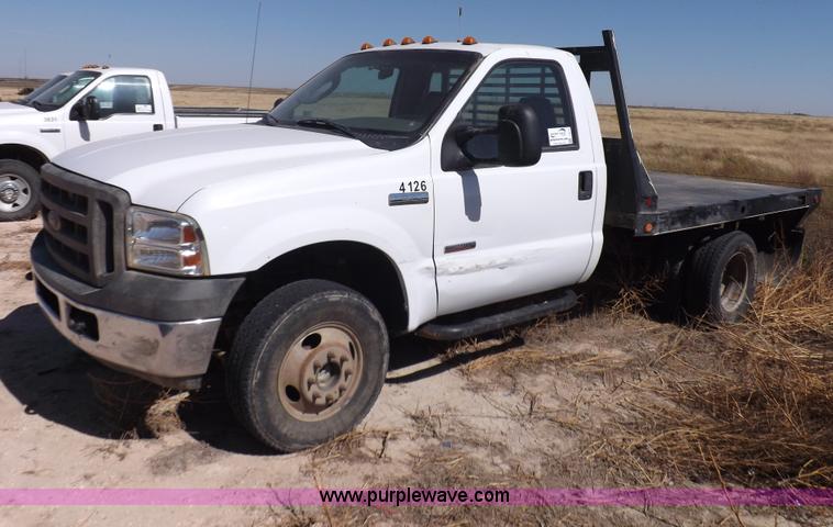 image for item I8414 2005 Ford F350 Super Duty XL flatbed truck