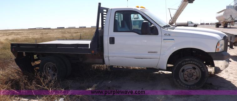 image for item I8414 2005 Ford F350 Super Duty XL flatbed truck