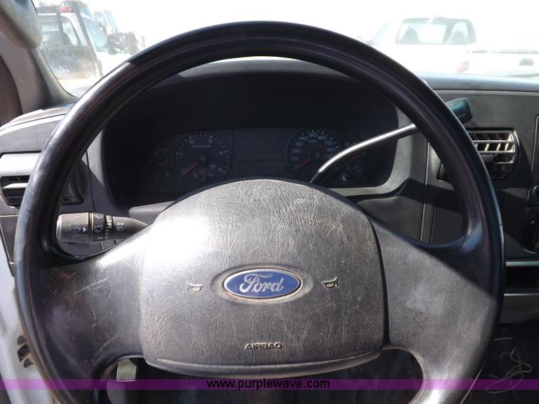 image for item I8414 2005 Ford F350 Super Duty XL flatbed truck