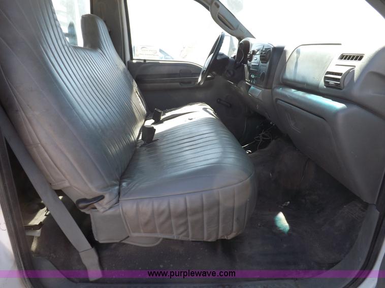 image for item I8414 2005 Ford F350 Super Duty XL flatbed truck