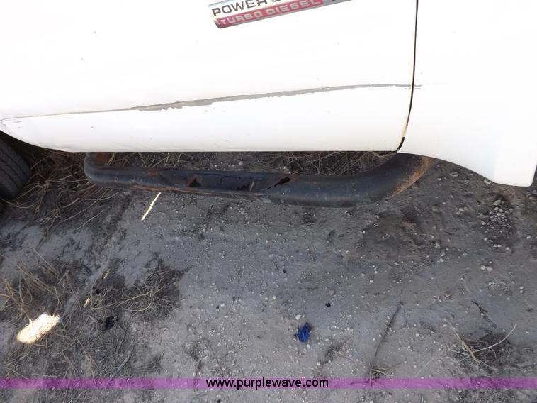 image for item I8414 2005 Ford F350 Super Duty XL flatbed truck