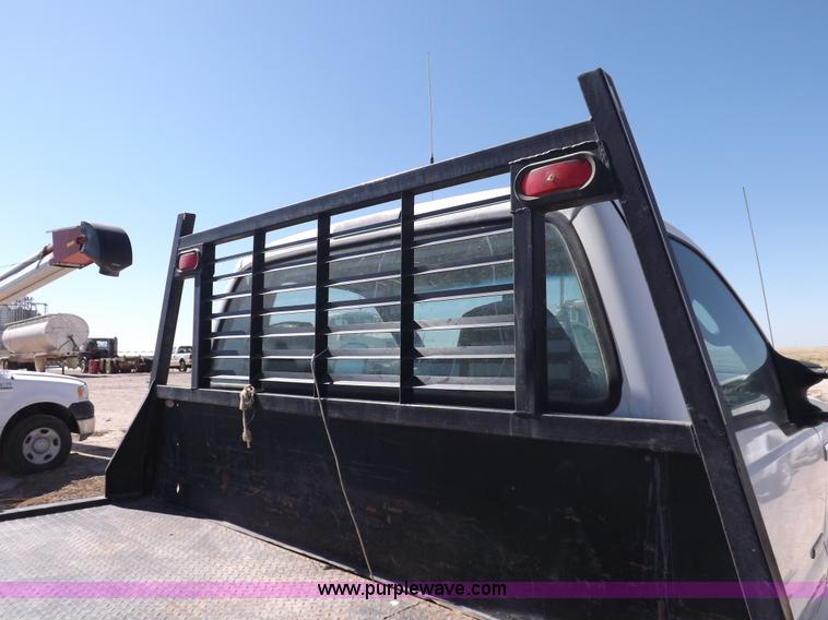 image for item I8414 2005 Ford F350 Super Duty XL flatbed truck