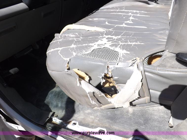 image for item I8414 2005 Ford F350 Super Duty XL flatbed truck