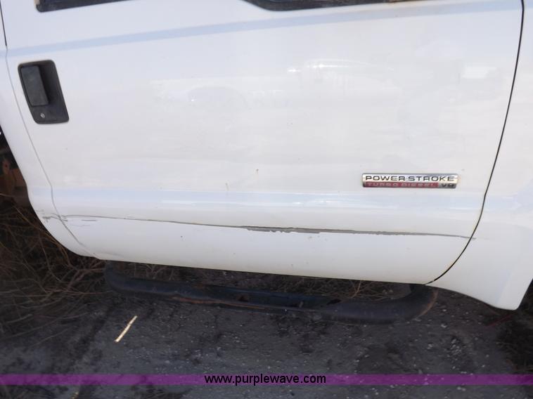 image for item I8414 2005 Ford F350 Super Duty XL flatbed truck