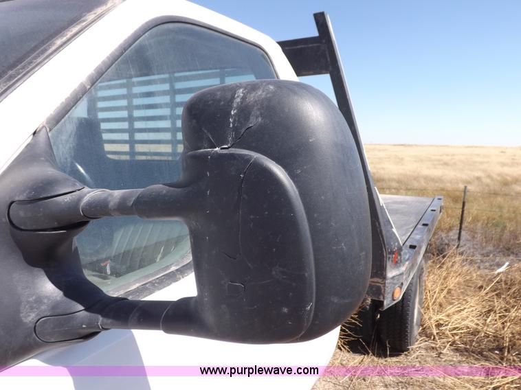 image for item I8414 2005 Ford F350 Super Duty XL flatbed truck