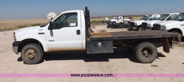 image for item I8415 2007 Ford F350 XL Super Duty utility truck