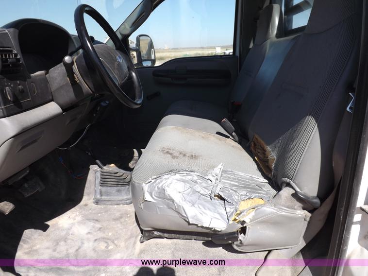 image for item I8415 2007 Ford F350 XL Super Duty utility truck