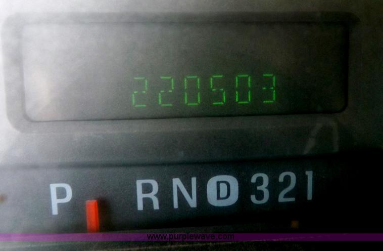 image for item I8415 2007 Ford F350 XL Super Duty utility truck