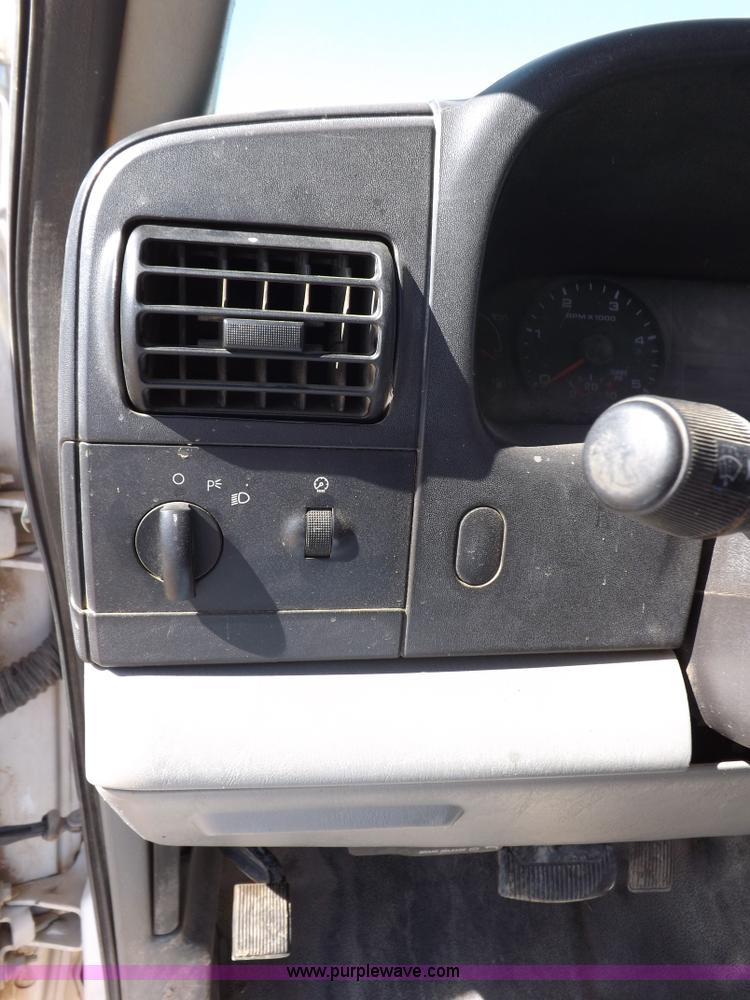 image for item I8415 2007 Ford F350 XL Super Duty utility truck