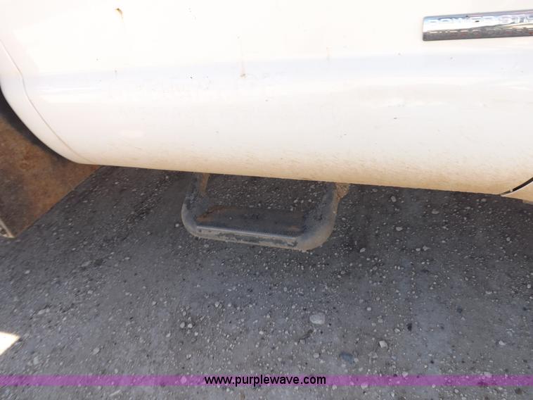 image for item I8415 2007 Ford F350 XL Super Duty utility truck