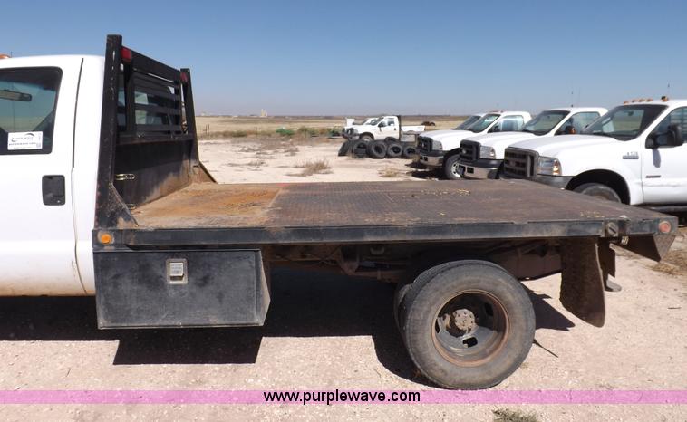 image for item I8415 2007 Ford F350 XL Super Duty utility truck