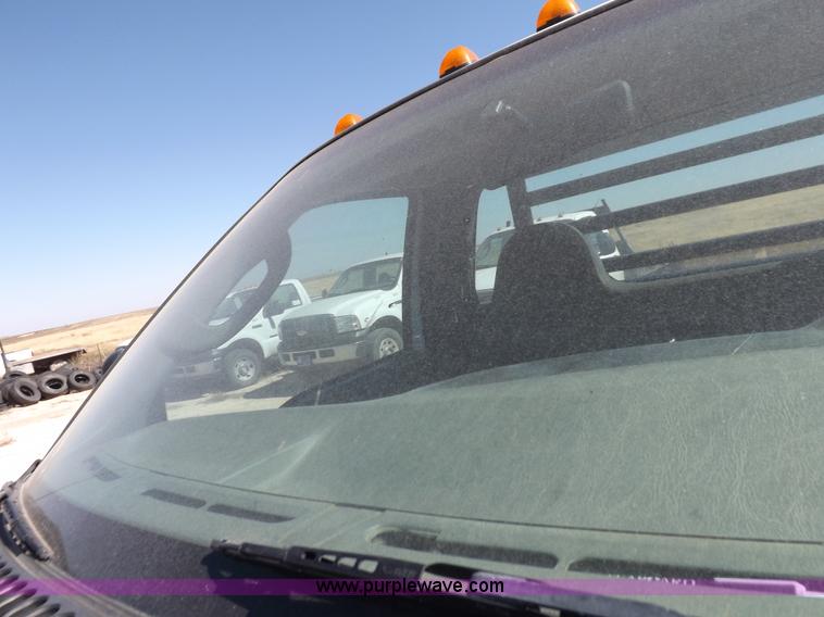 image for item I8415 2007 Ford F350 XL Super Duty utility truck