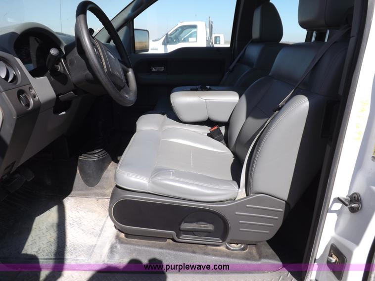 image for item I8416 2005 Ford F150 XL SuperCab pickup truck