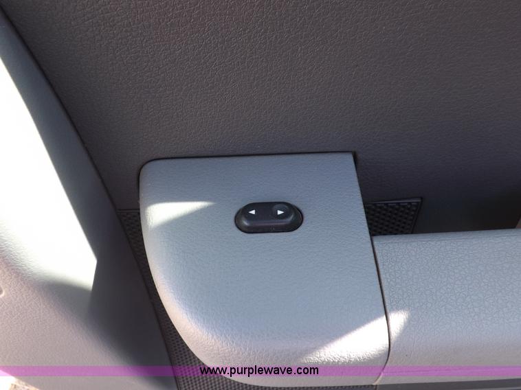 image for item I8416 2005 Ford F150 XL SuperCab pickup truck