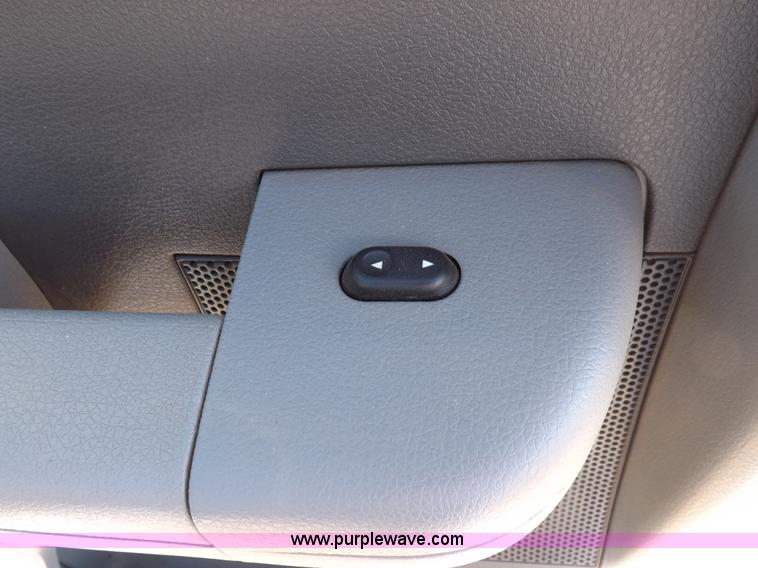 image for item I8416 2005 Ford F150 XL SuperCab pickup truck