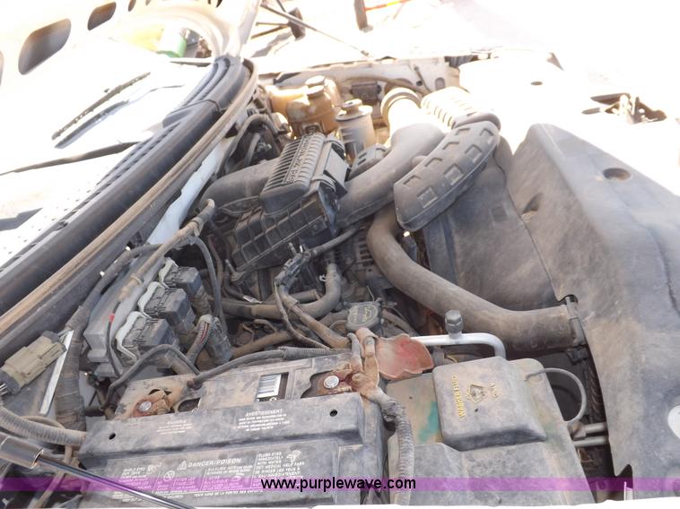 image for item I8416 2005 Ford F150 XL SuperCab pickup truck