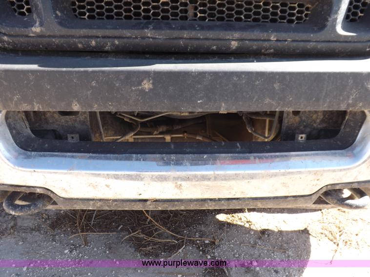 image for item I8416 2005 Ford F150 XL SuperCab pickup truck