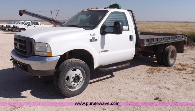 image for item I8417 2004 Ford F550 Super Duty XL flatbed truck