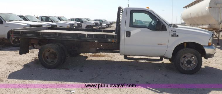 image for item I8417 2004 Ford F550 Super Duty XL flatbed truck