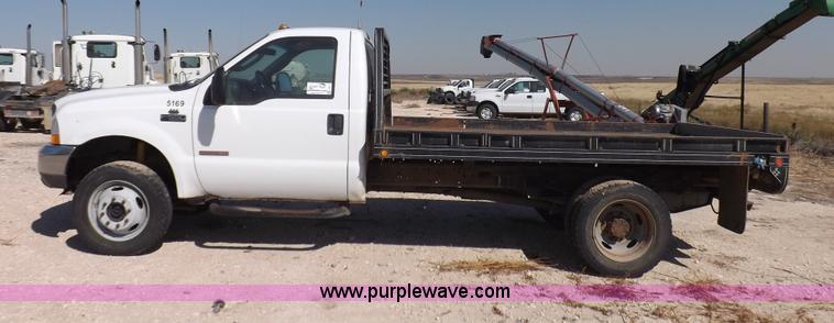 image for item I8417 2004 Ford F550 Super Duty XL flatbed truck