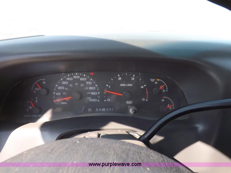 image for item I8417 2004 Ford F550 Super Duty XL flatbed truck