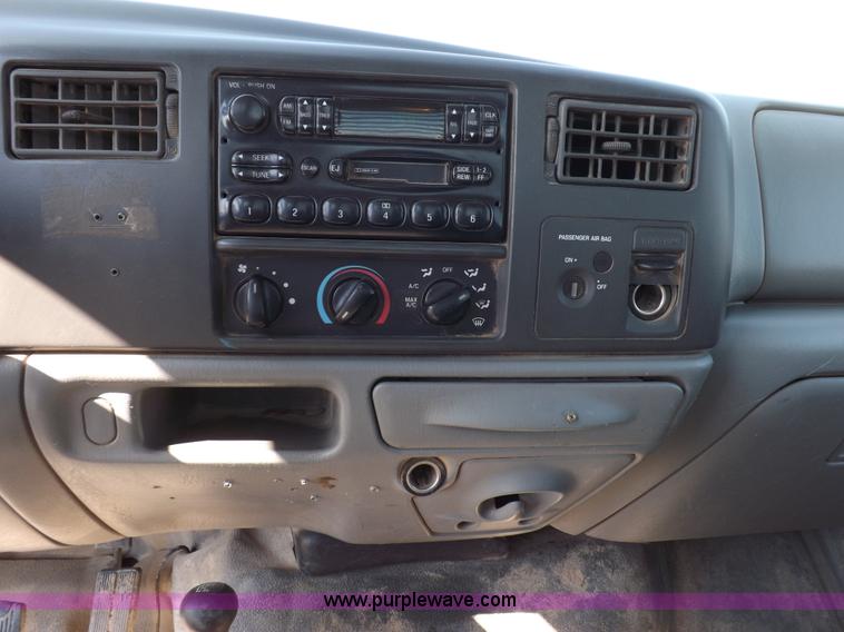 image for item I8417 2004 Ford F550 Super Duty XL flatbed truck