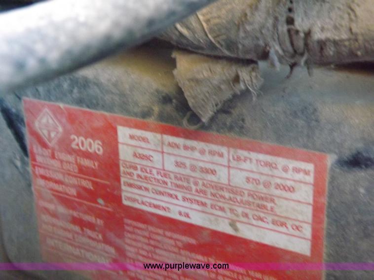 image for item I8417 2004 Ford F550 Super Duty XL flatbed truck