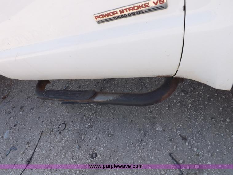 image for item I8417 2004 Ford F550 Super Duty XL flatbed truck