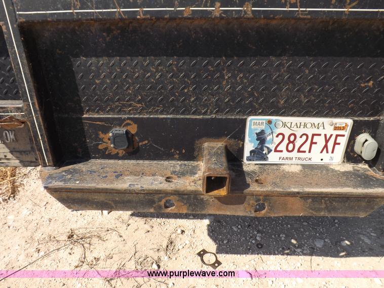 image for item I8417 2004 Ford F550 Super Duty XL flatbed truck