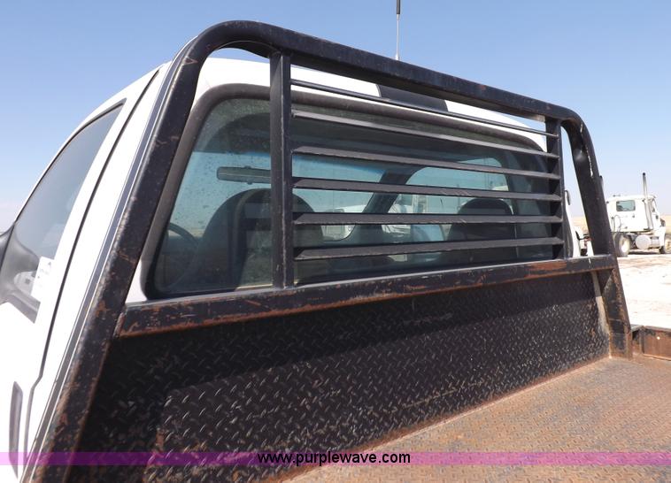 image for item I8417 2004 Ford F550 Super Duty XL flatbed truck
