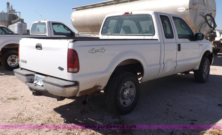 image for item I8418 2006 Ford F250 Super Duty Lariat SuperCab pickup truck