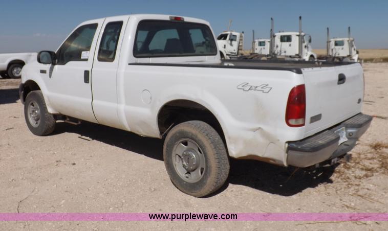 image for item I8418 2006 Ford F250 Super Duty Lariat SuperCab pickup truck
