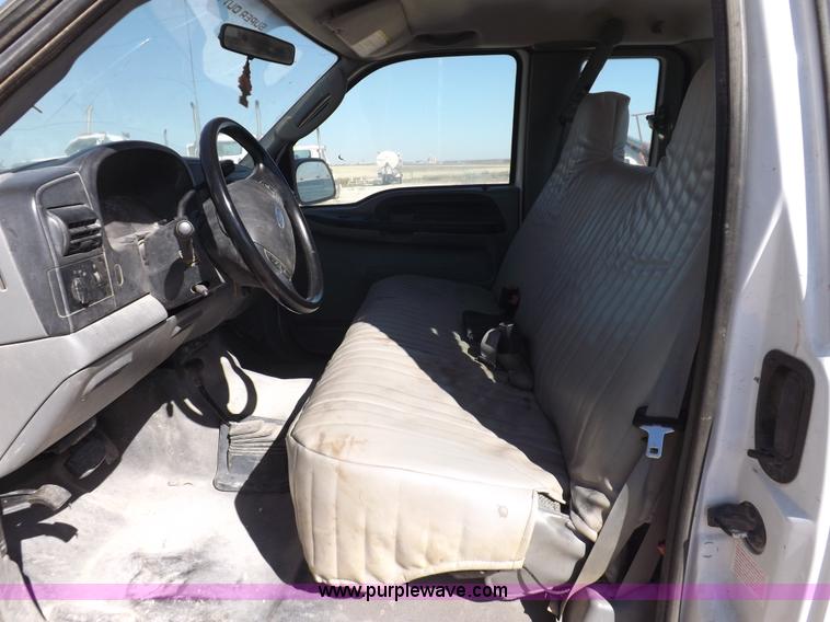 image for item I8418 2006 Ford F250 Super Duty Lariat SuperCab pickup truck