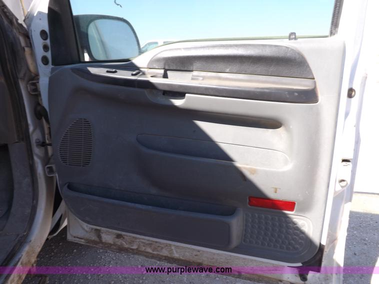 image for item I8418 2006 Ford F250 Super Duty Lariat SuperCab pickup truck