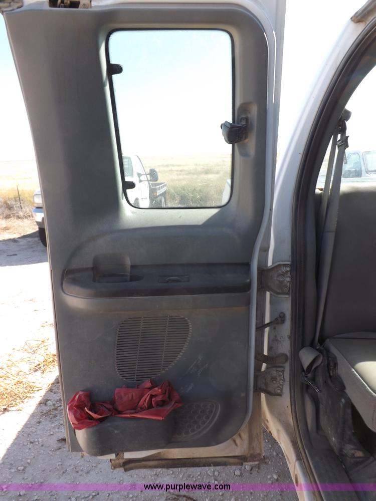 image for item I8418 2006 Ford F250 Super Duty Lariat SuperCab pickup truck